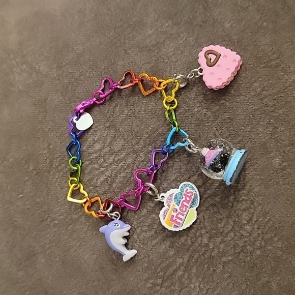 3/$30 CHARM IT Rainbow Heart Friends Kidcore Bracelet - Picture 2 of 8